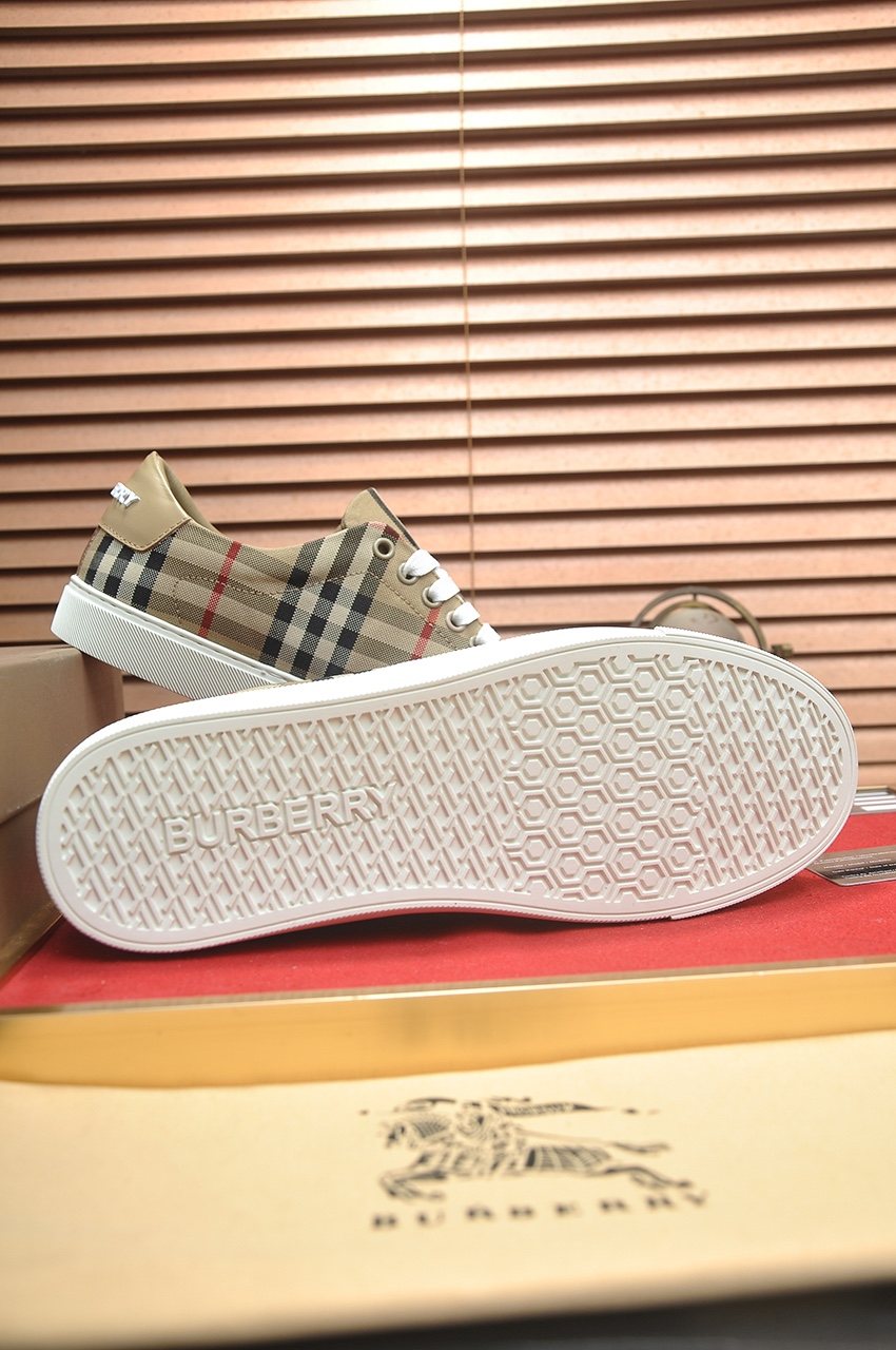 Burberry Beige Plaid Low-Top Sneakers - Leather Lining